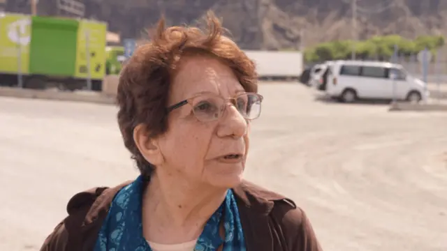 Iranian retiree at the border crossing